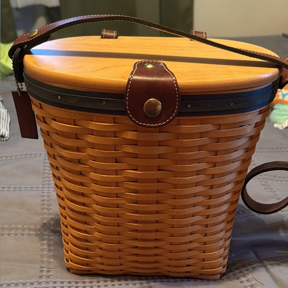 Vintage Longaberger Collector's Club Saddlebrook Purse with Protector. New.